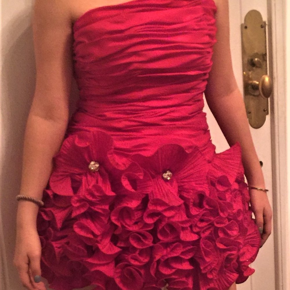 MINI PROM DRESS,  balloon skirt Strapless Red Ruffled, Crystals,  Size 4